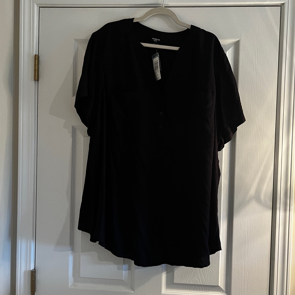 Torrid Black Relaxed Short Sleeve Blouse
